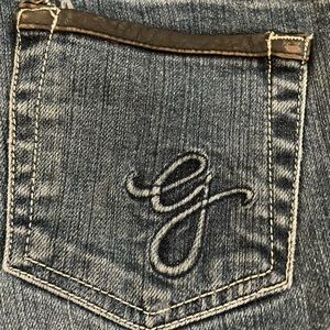 Super cute vintage Y2K low rise jeans from the 2000s, too tall to fit anymore :(